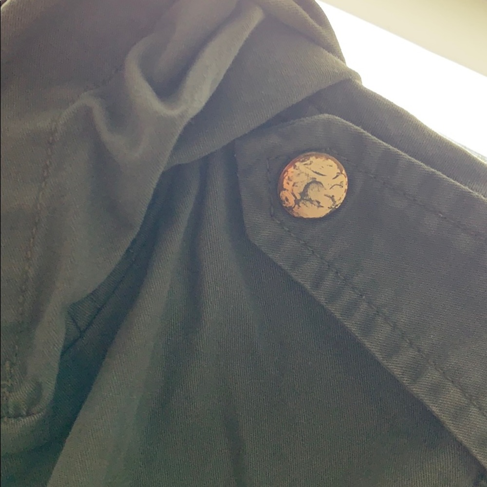 Army Green Light Jacket - Picture 4 of 4